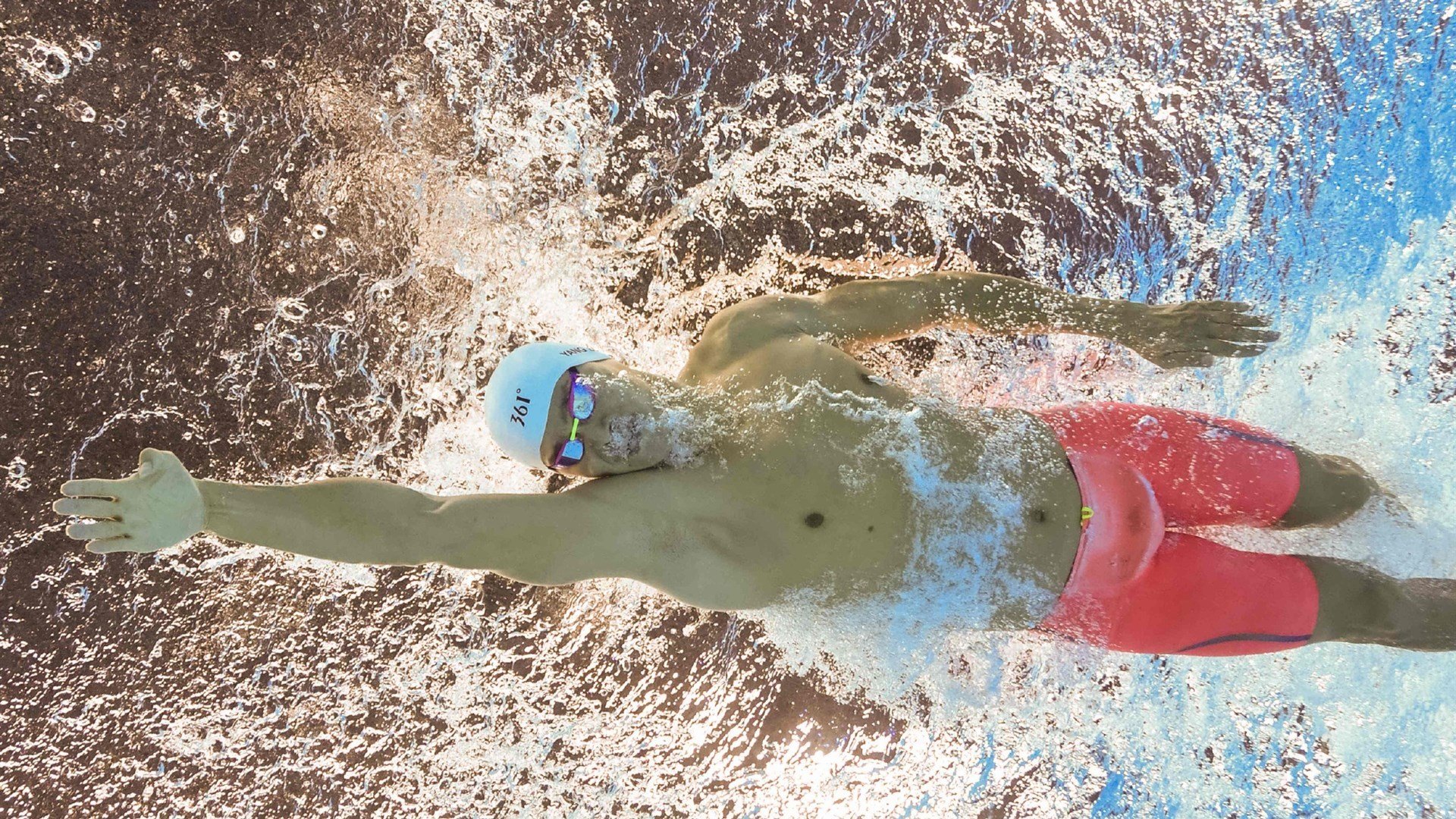 水球比赛比利时女队配合默契，女子水球小组赛中国6比7美国