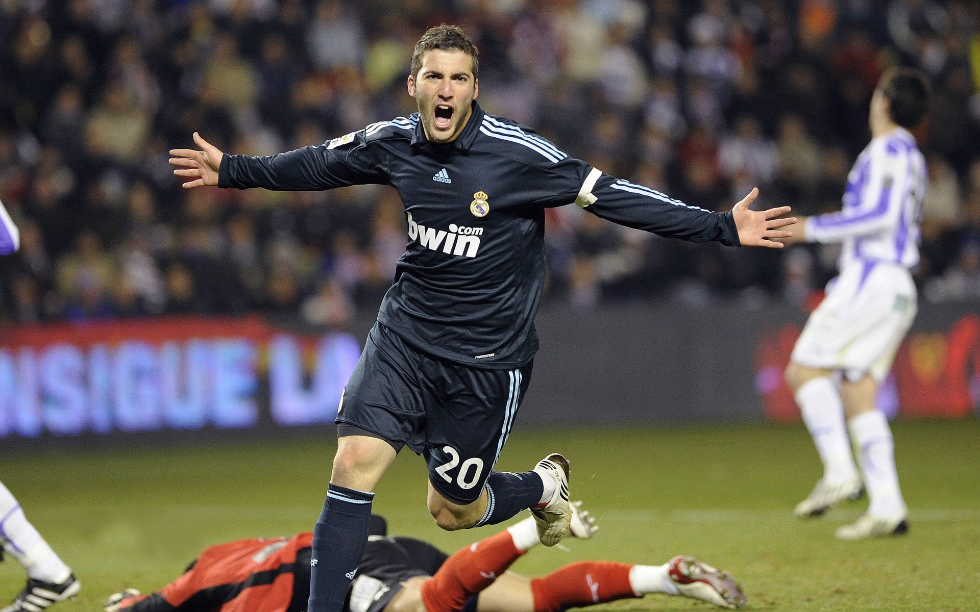 温斯坦再刷新个人赛季最佳，温斯坦莱