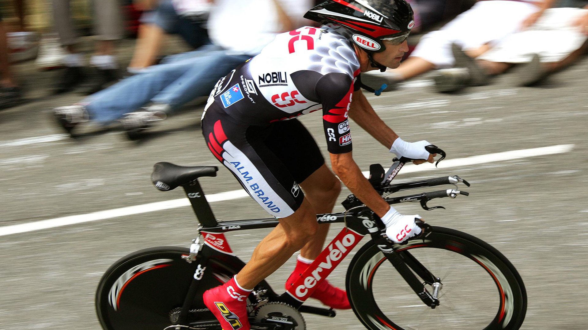 跳水高分频出突尼斯受到关注，最强跳水视频